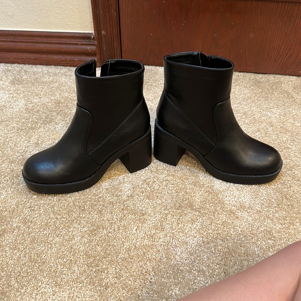 TOP MODA booties